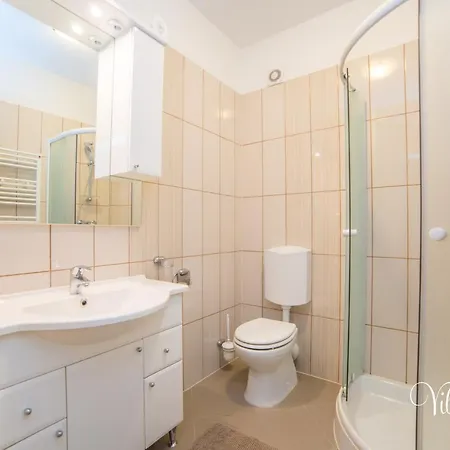 Lucija Apartament *