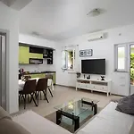 Lucija * Pula