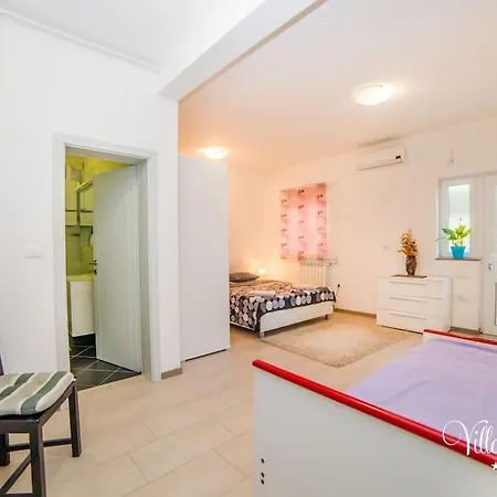 Apartment Lucija Pula