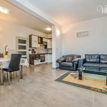 Lucija Apartment