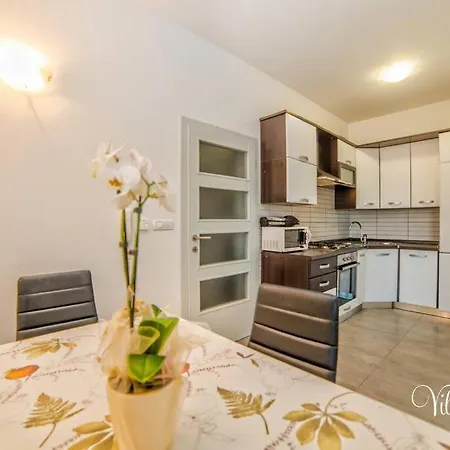Lucija Apartment