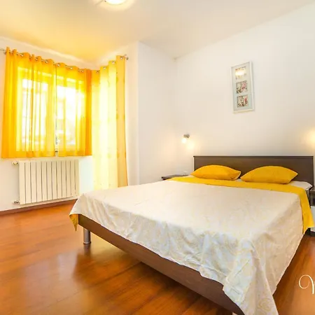 Apartment Lucija Pula