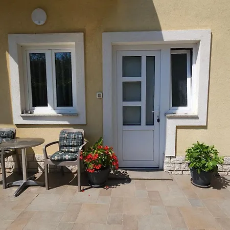 Apartament Lucija *